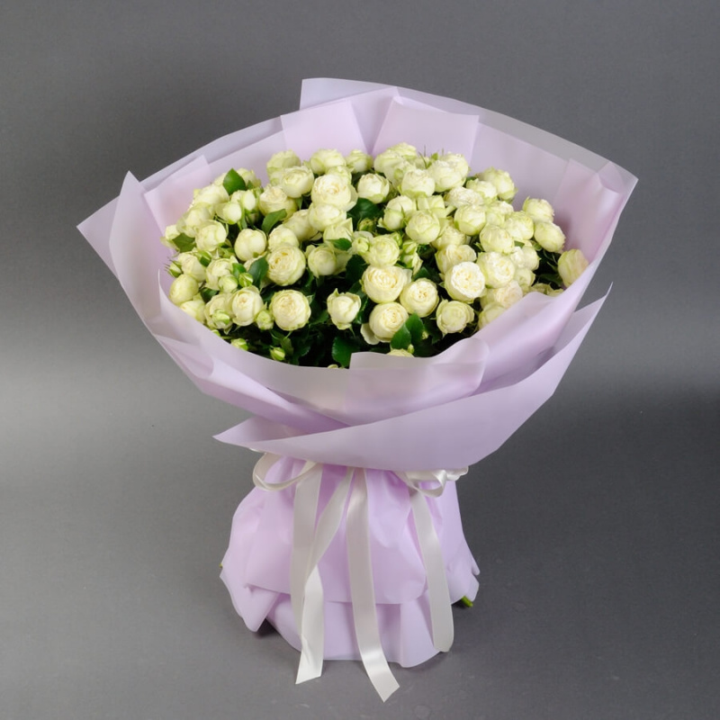 Букет из 19 белых пионовидных кустовых роз