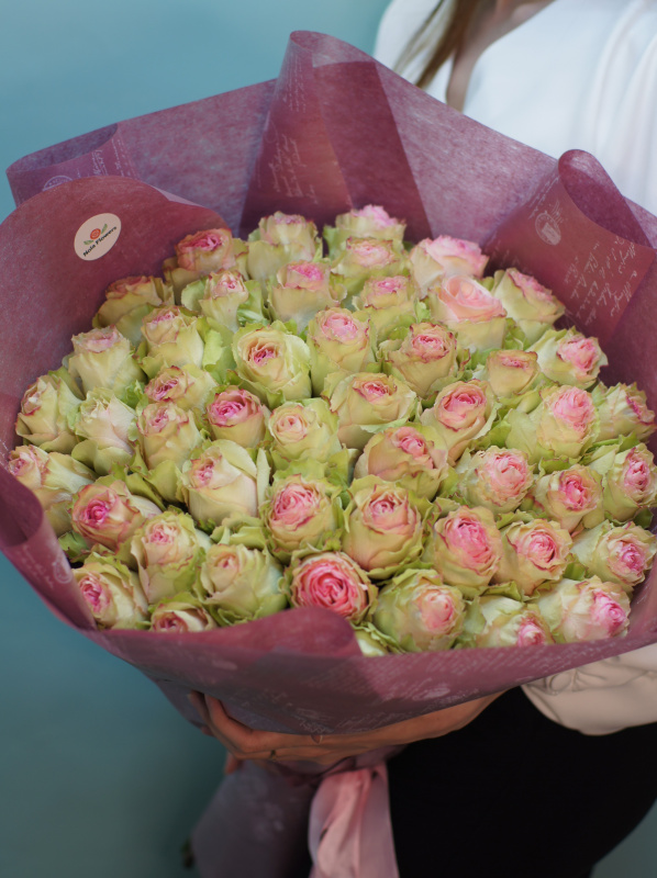 75 розово-белых роз (Эквадор)