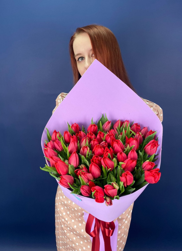 51 пионовидный красный тюльпан