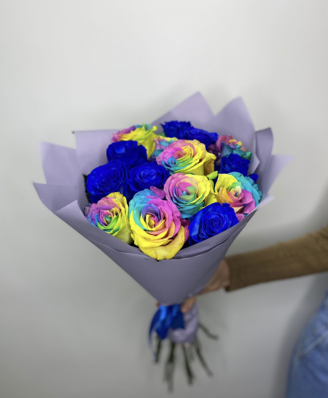 15 синих и радужных роз (Эквадор)