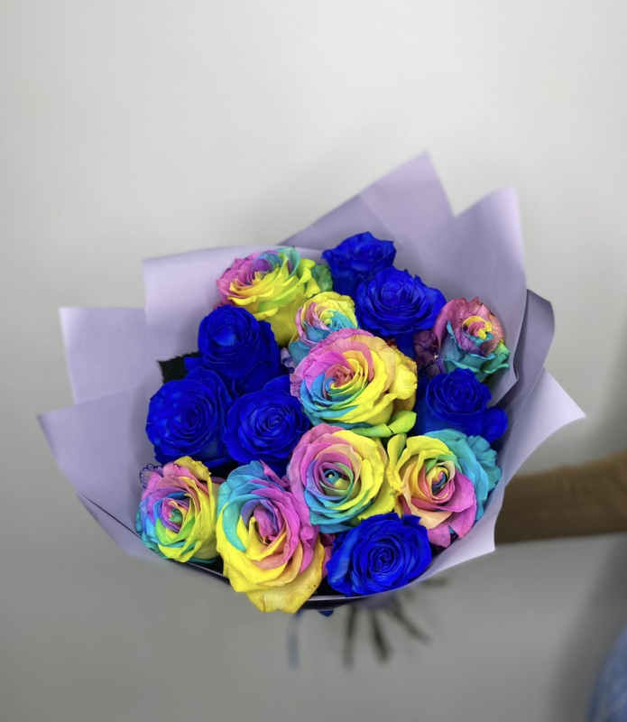 15 синих и радужных роз (Эквадор)