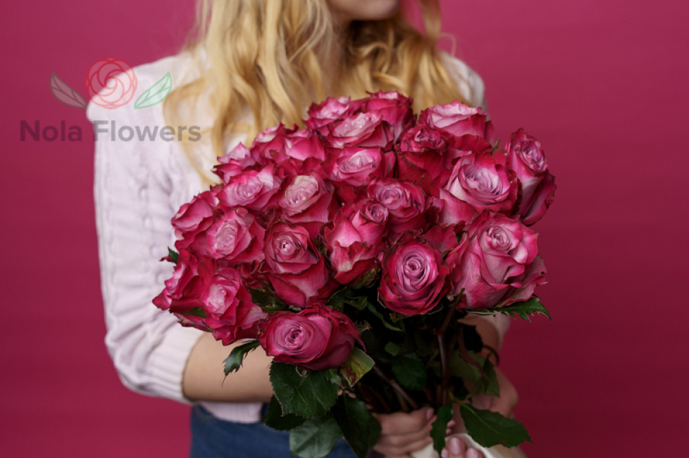 35 фиолетовых роз (Эквадор)