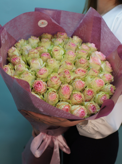 75 розово-белых роз (Эквадор)