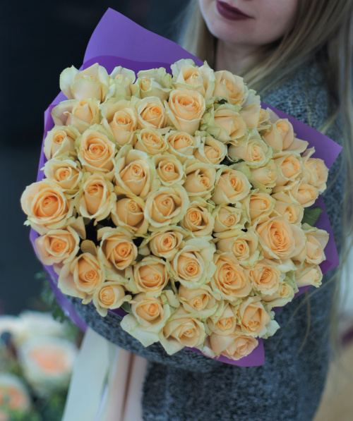 51 кремовая роза