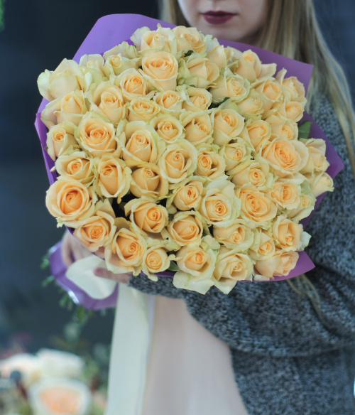 51 кремовая роза