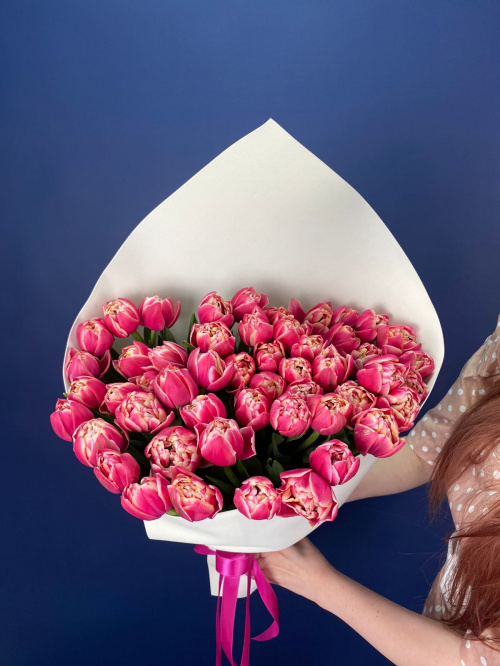 51 пионовидный розовый тюльпан