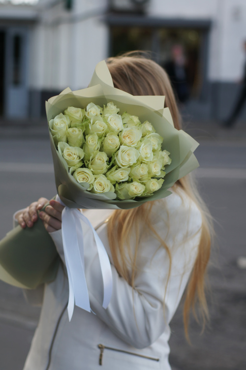 25 белых роз (Кения)