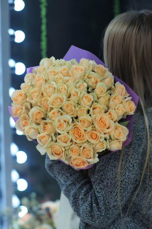 51 кремовая роза