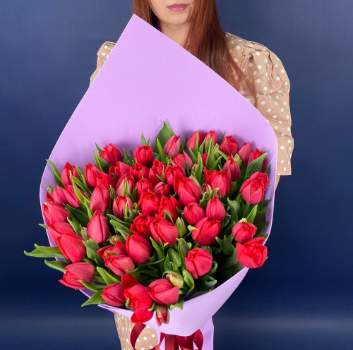 51 пионовидный красный тюльпан