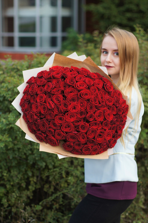 101 красная роза