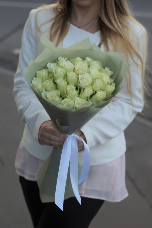 25 белых роз (Кения)