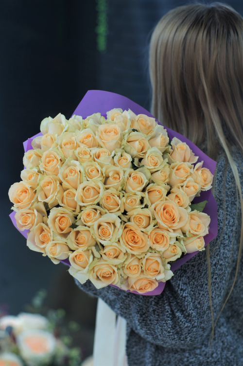 51 кремовая роза