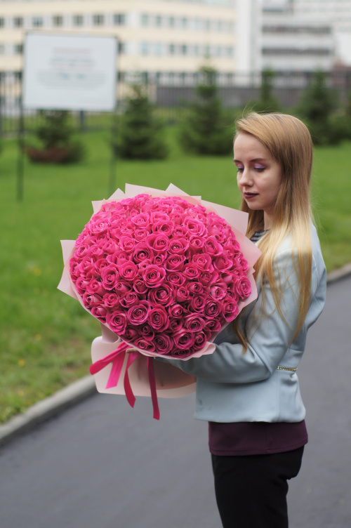 101 розовая роза (Кения)