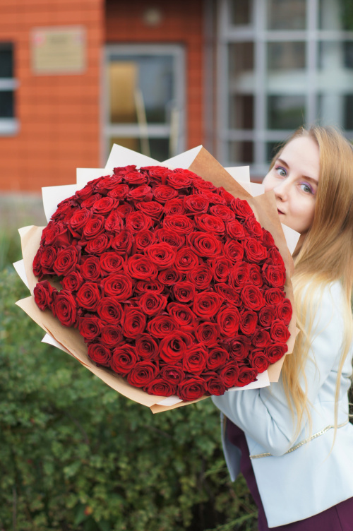 101 красная роза
