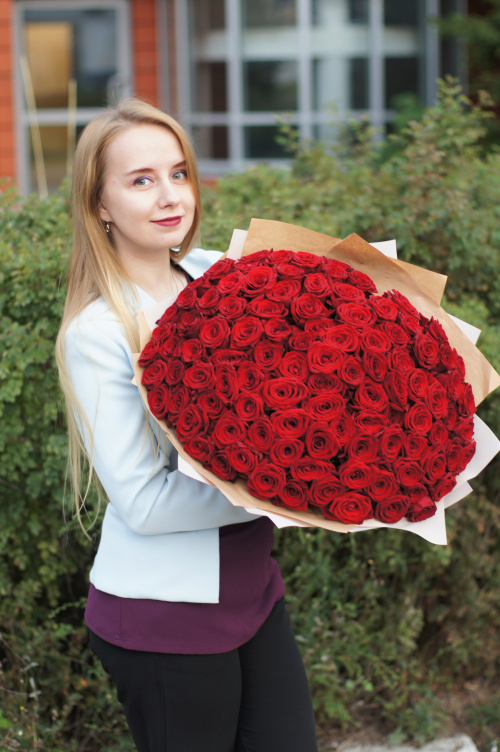101 красная роза