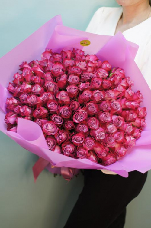 101 фиолетовая роза (Эквадор)