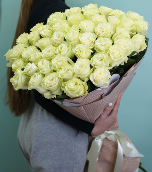 51 белая роза (Эквадор)