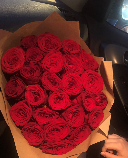 25 красных роз