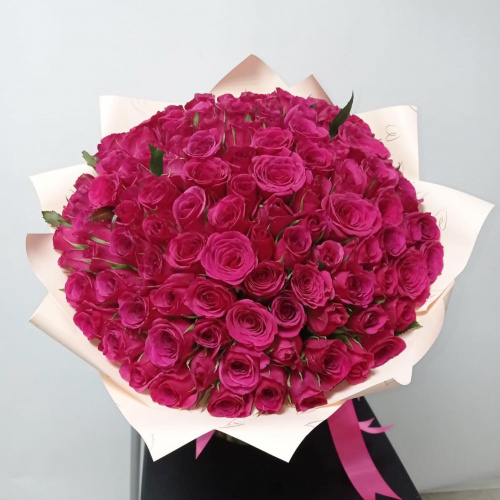 101 малиновая роза (Кения)
