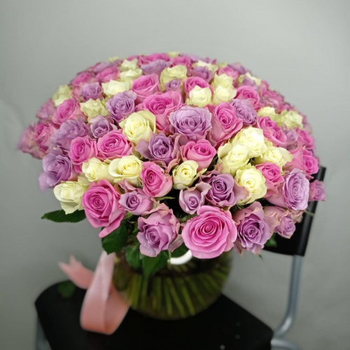 101 розовая, лиловая и белая роза (Кения)