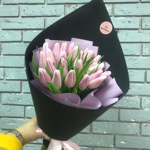 25 розовых тюльпанов