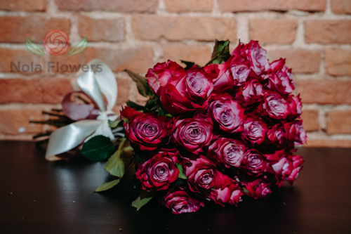 31 фиолетовая роза (Эквадор)