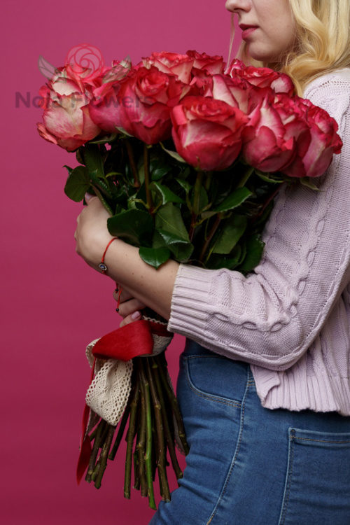 31 роза Игуана (Эквадор)