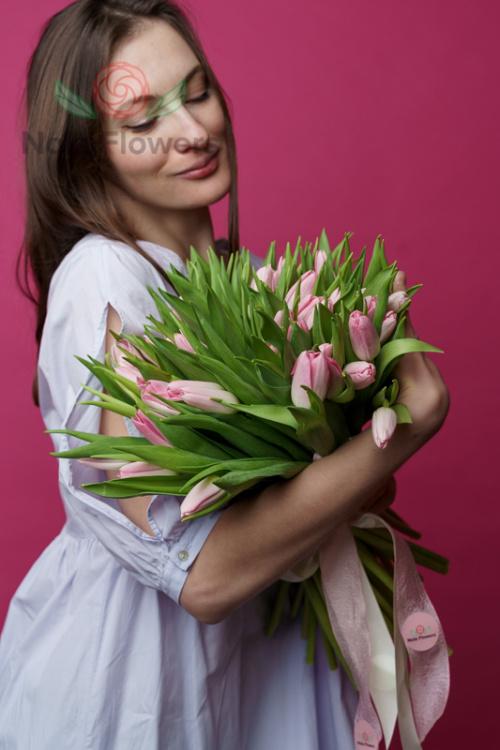 51 розовый тюльпан